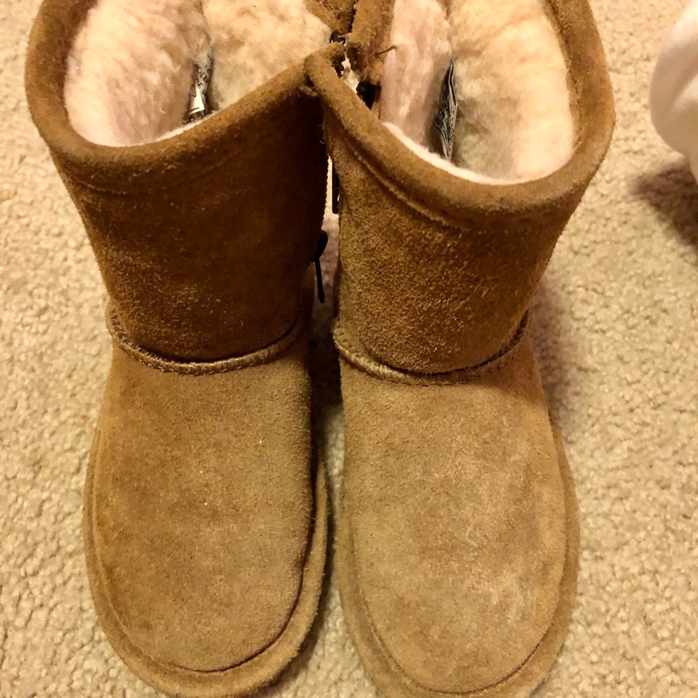 Toddler Bearpaw boots